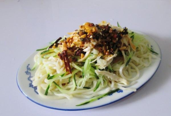  试试|天热没食欲，试试这碗销魂面，会让发你胃口大开，连吃2碗不觉撑