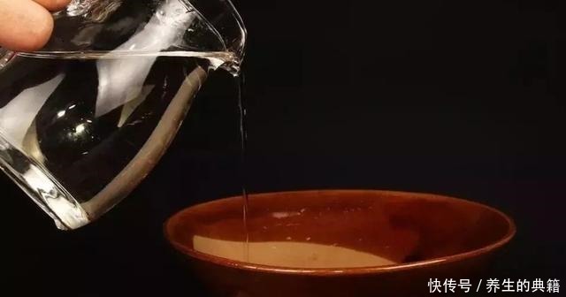 超市|纯粮酒定价都很贵其实不尽然,超市中有不少平价纯粮酒