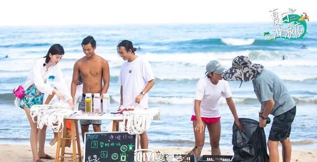 年轻人|从早浪到晚的《夏日冲浪店》，如何拉拢年轻人的心？