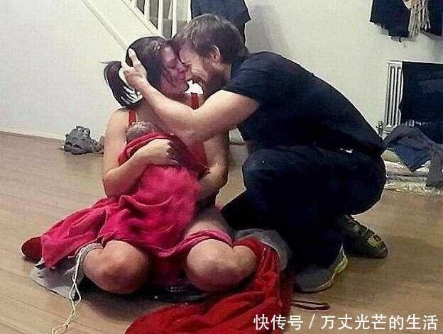  摄像头|男子在家中帮未婚妻接生, 全程用摄像头记录