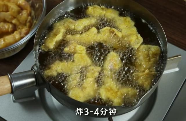  黄金|简单又美味的黄金炸酥肉，酥脆可口，上桌就抢光