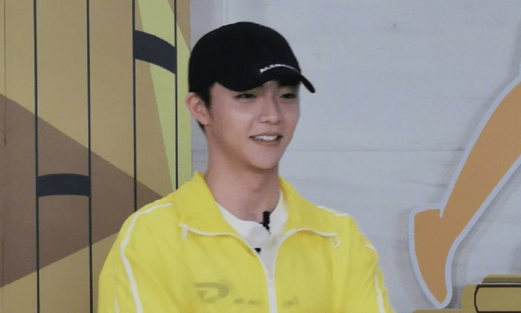 粉丝们|陈立农录制《奔跑吧》,与182的蔡徐坤同框,这身高差让人惊喜