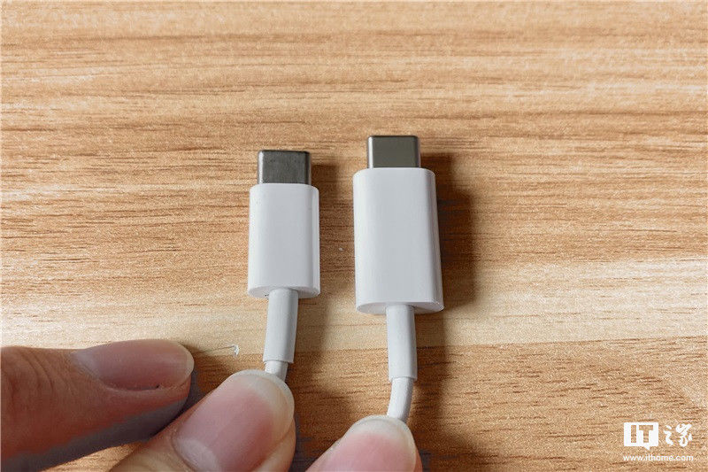 充电器|＂苹果 MagSafe 充电器＂第一时间开箱与简评