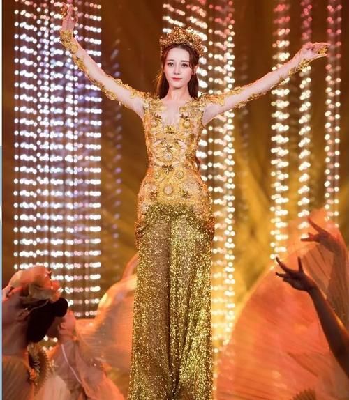  造型|宋茜金鹰女神造型邋遢惹吐槽，膀大腰圆堪称灾难，被嘲历届最丑