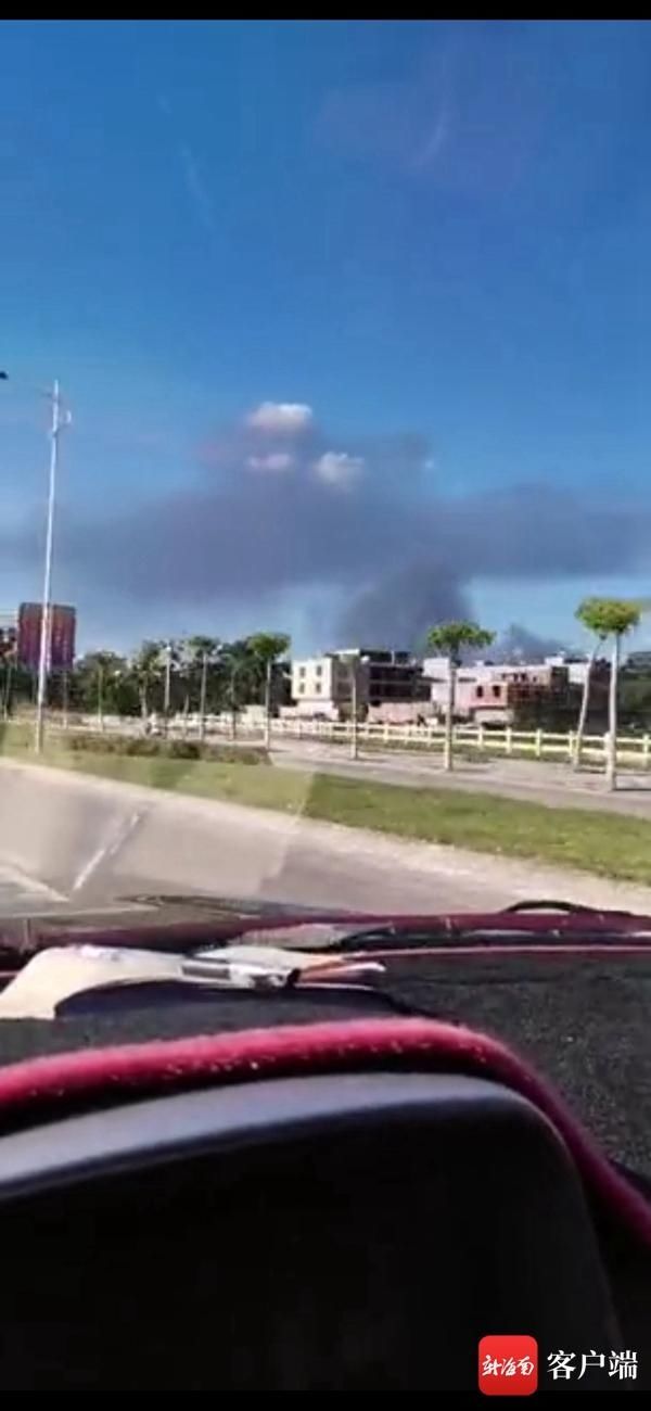 屯昌|屯昌一包装制品厂突发大火 目前现场明火已经扑灭