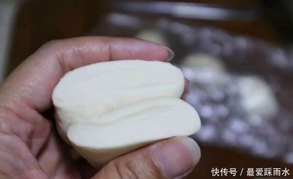 制作|一袋牛奶,2碗小麦粉,搅一搅拌一拌,用它和面奶香十足