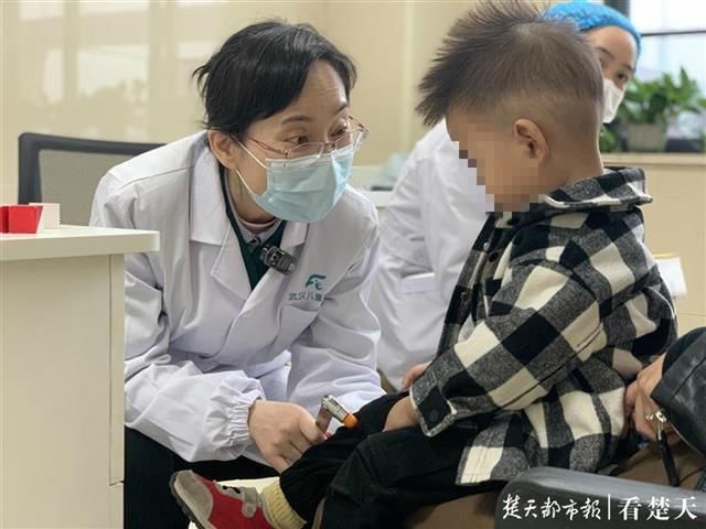 专家团|“2020湖北儿童健康行”走进黄冈，患者享受专家团诊疗
