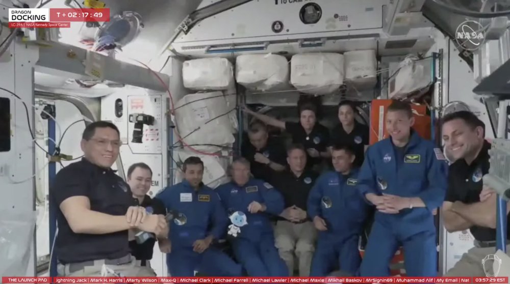 马斯克再送俄罗斯人上太空，SpaceX完成空间站对接