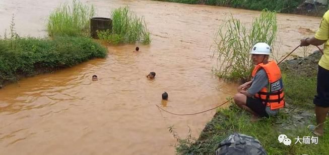  水淹|克钦邦帕敢遭水淹，一名4岁女孩失踪