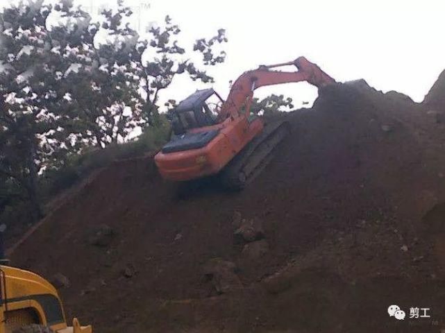  老司机|当着老板的面侧翻！丢人丢大发了！