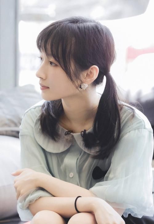  好感度|曾因主持《快本》被骂，现和赵丽颖参加综艺，好感度飙升