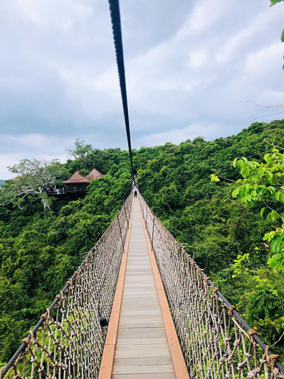  稳定|疫情稳定后带你去看北纬18度的海。