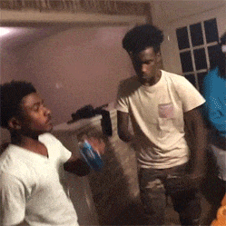 妹子|搞笑GIF:这妹子的功力太深了,还是别当她的陪练了