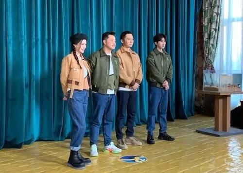  女朋友|他有女朋友了？