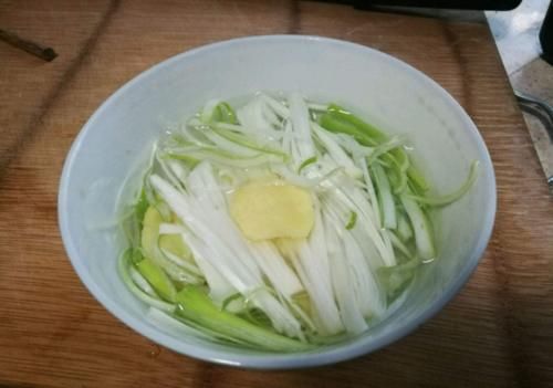  导致|拌肉饺子馅，这味料不要放！不少人习惯放，导致饺子不香，有怪味