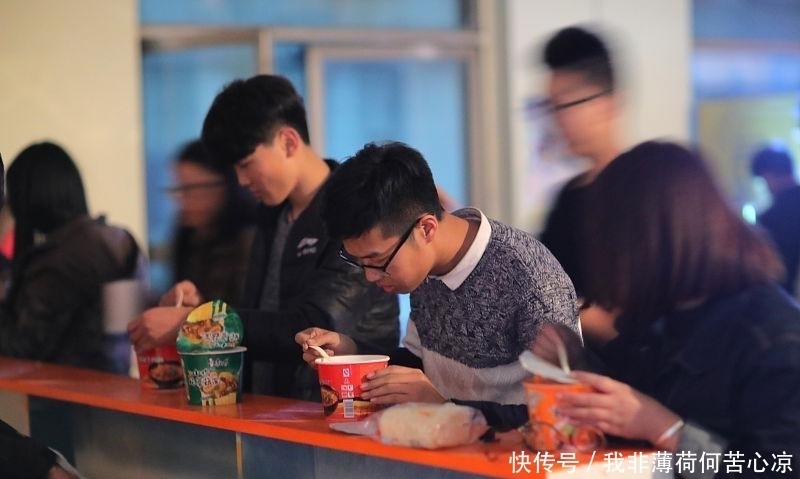 到底|方便面到底有没有营养呢? 是不是吃多了会致癌?