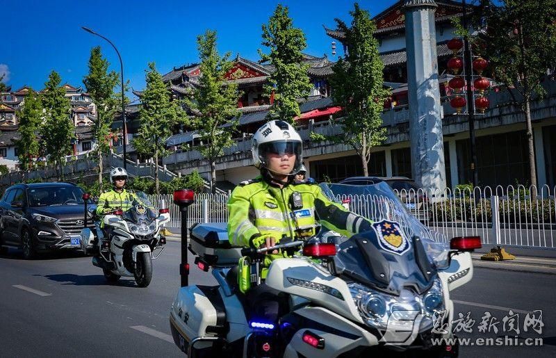 骑警|烈日下的恩施“骑警”