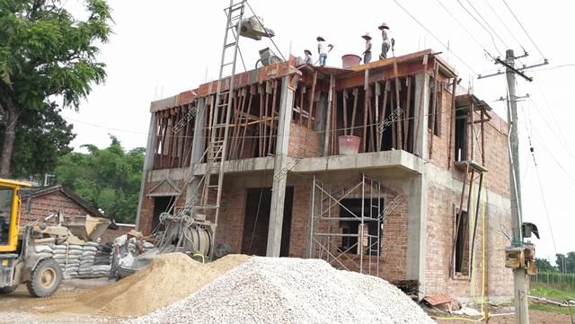 预算|农村建房不要拖，预算不够先建一半，留好钢筋等以后加建