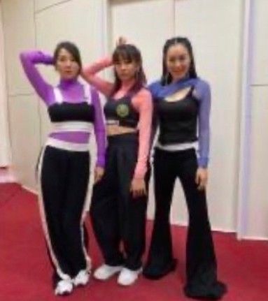  阿朵|阿朵钟丽缇服装被评太丑，看了节目组准备的初始服装还会这么说吗？