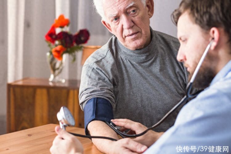 降压药会影响男性的功能吗(降压药是影响性功能的“罪魁祸首”？提醒：4类药会影响男性欲望)