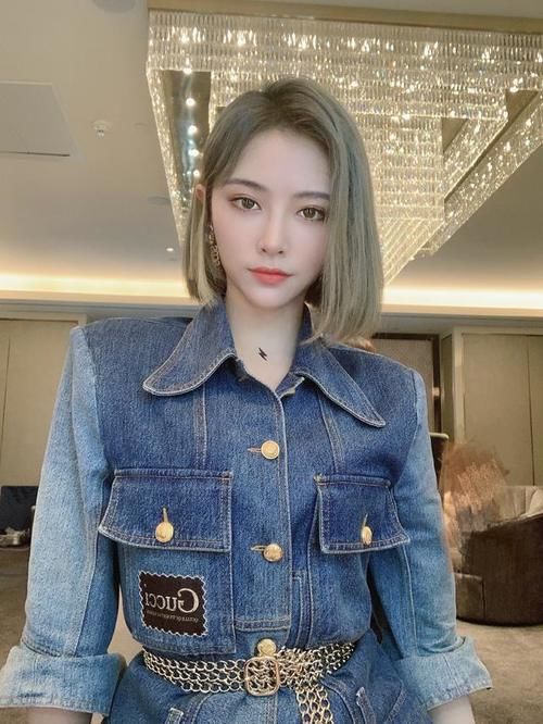  功不可没|许佳琪又瘦又美？她的穿搭其实功不可没，每套造型都堪称“范本”