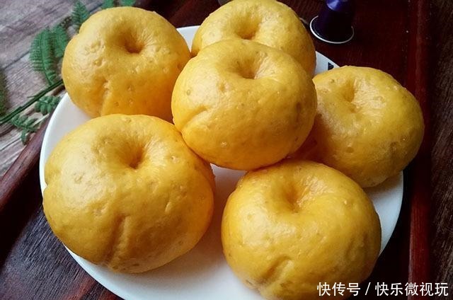 红枣|入秋蒸包子,我迷上这馅料,无需加糖自带香甜,比豆沙包好吃