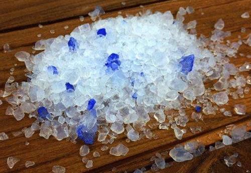 膨润土猫砂|【个人养宠经验分享】竹猫砂要怎么使用？竹猫砂小猫可以用吗