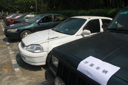 追回|男子偷车时遇歹徒抢劫，帮女失主追回十万元，结果发现两人是夫妻