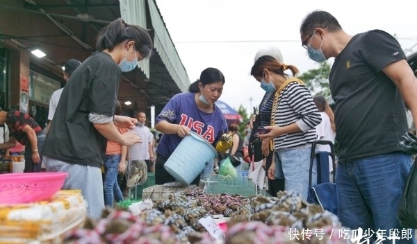 老广|图集 欢度中秋除了月饼还有啥好吃的？老广笑了！