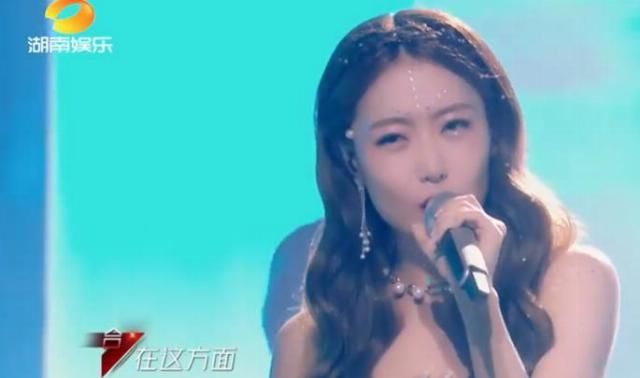 引热议|《乘风破浪的姐姐》赛制引热议,现场观众审美成谜,最强vocal被淘汰