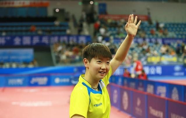  展露|孙颖莎成就三金王霸业，央视采访展露女王霸气，东奥名额势在必夺