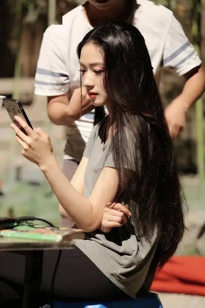 道位|首播破亿姐姐撕逼互怼,跪求加出道位