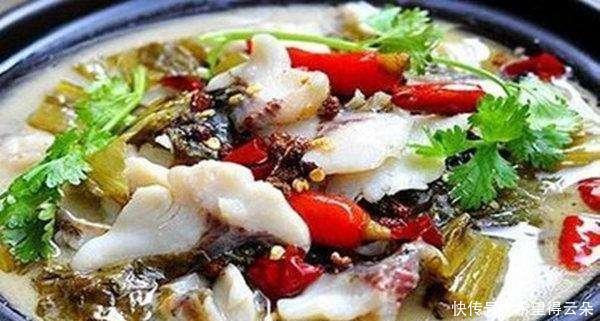  鱼片|做酸菜鱼时，最忌鱼片直接下锅！学会厨师这一招，鱼片完整又嫩滑