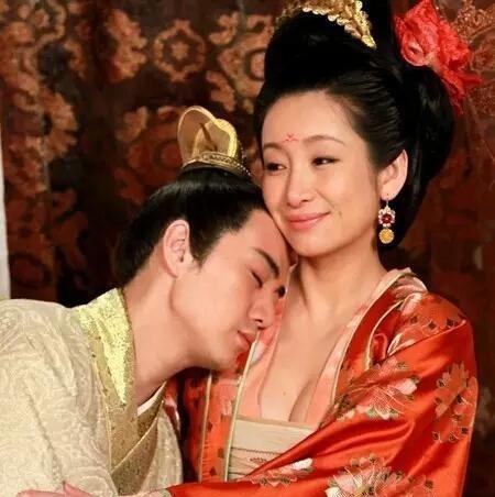 原因|这位皇帝成年之后,第一件事便是迎娶自己的奶妈,原因其实很简单!