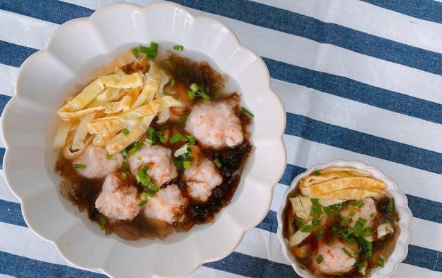  鲜味|鲜味十足的紫菜虾滑汤，适合各种人群，补钙有营养，好吃还不长胖