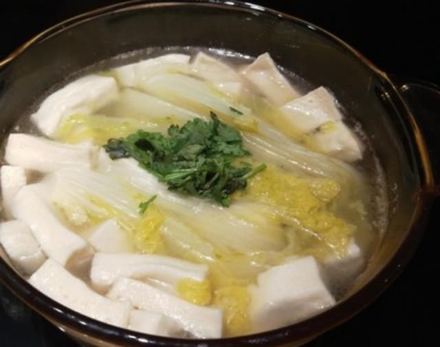  适量|夏季就应该吃些清淡的菜，百菜不如白菜，看看这道清淡的家常菜