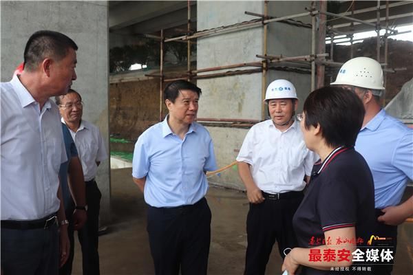 增效|崔洪刚：抓节点 抢工期 保质量推进道路工程建设提速增效