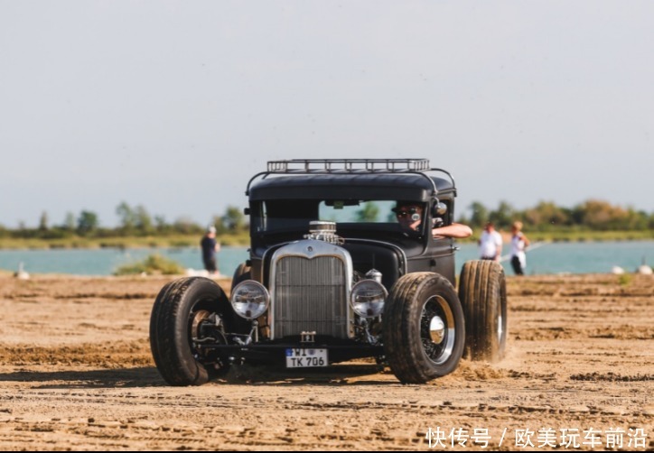  疯狂|退役美国军官的疯狂老爷车