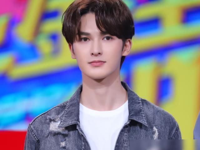  年后|《偶像练习生》成团2年后，蔡徐坤、王子异成一线，他俩却发展差