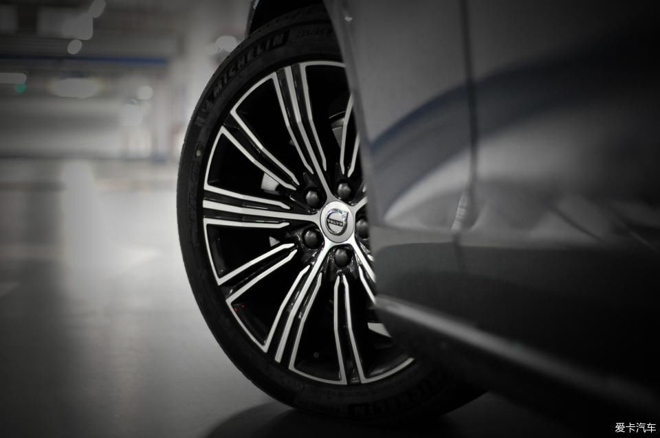 设计|【见证】【Richard作业】XC60老车主深度体验S60