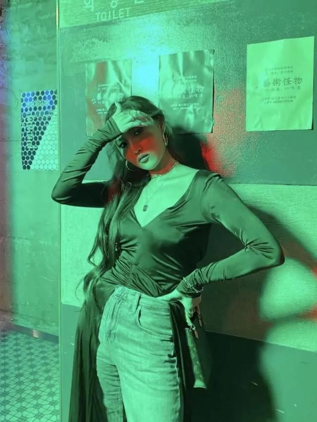 换装|唱出换装神曲《Maria》的华莎，穿衣到底有多百变？