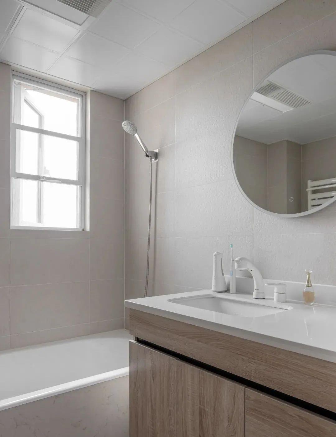 敞亮|109㎡原木北欧风格新房装修,客厅阳台打通好敞亮!