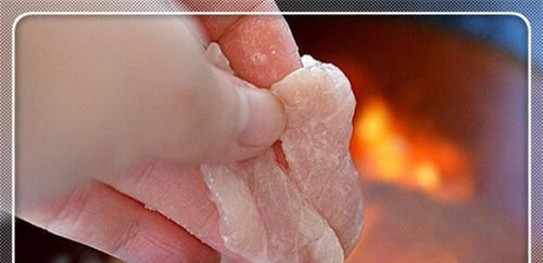  品尝|水煮肉片，肉质嫩汤汁足，品尝后让你意犹未尽！