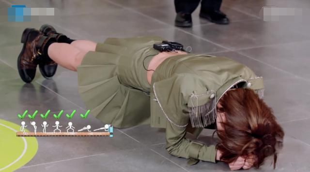  弟弟|赵粤穿短裙做平板支撑时，谁注意范丞丞的表情？再也不敢叫弟弟了