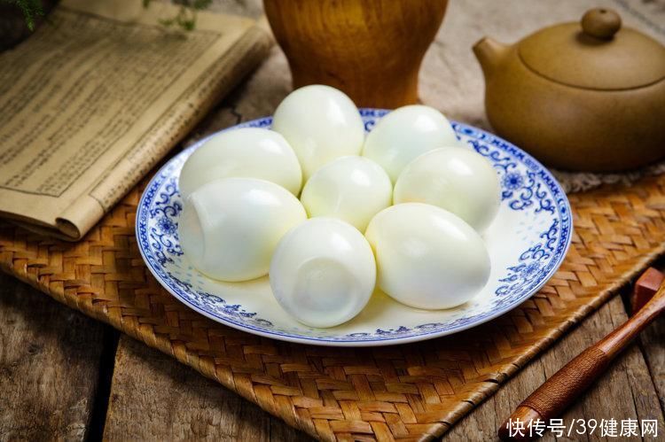 每天多吃一个蛋心脏病和癌症风险(浙大研究：每天多吃一个蛋，心脏病和癌症死亡风险升高？真相来了)