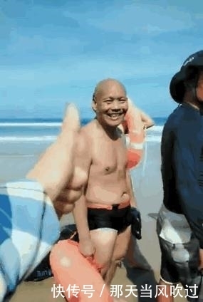  连救|乘风破浪的爷爷：海边连救4人，67岁的身材令多少＂后浪＂汗颜