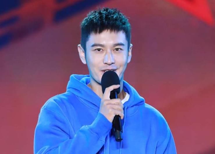  迷离|黄晓明《中餐厅》累到眼神迷离，脱妆后变化太大，网友：有点认不出！