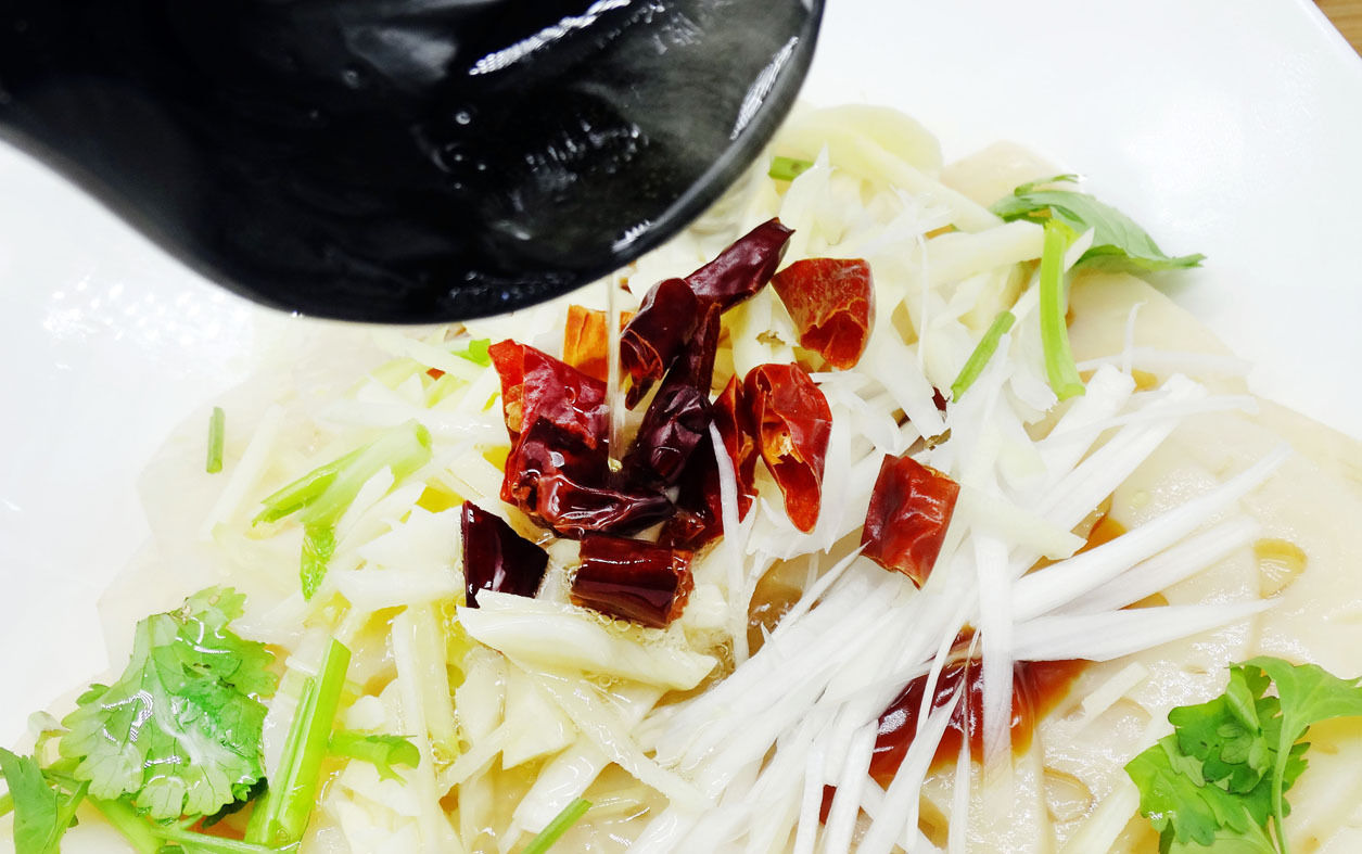 我家|秋天吃这菜最补人，简单拌拌鲜香脆嫩，我家每周吃4次，雷打不动