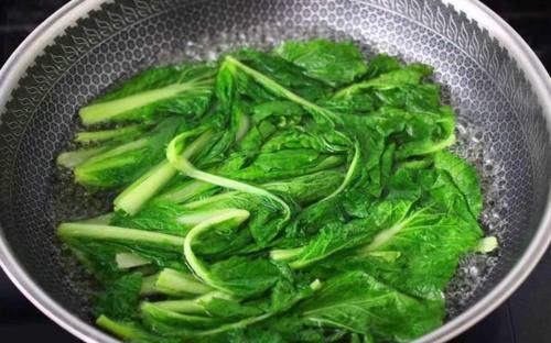  鲜嫩|入伏后，用这菜包包子，鲜嫩多汁，1斤1元，高铁高钙，多吃眼睛亮