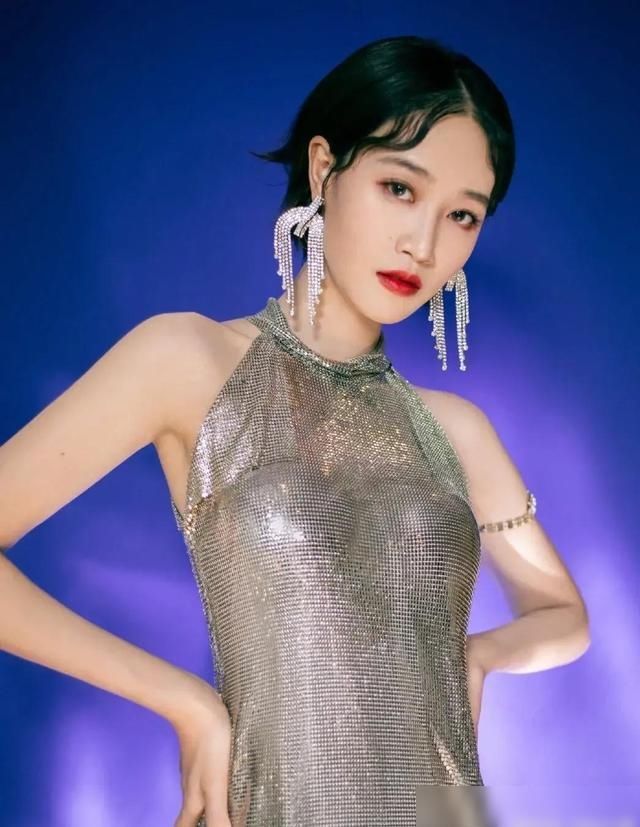  宁静|蓝盈莹：宁静公开表示欣赏的姐姐，我们还有理由继续黑她吗？